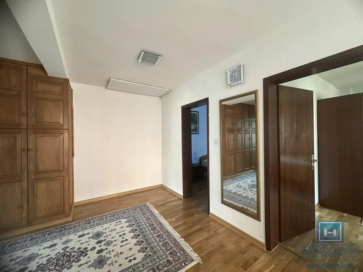 Prodaja, kuća, 300m², Ćuprija, Srbija