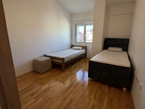 Izdavanje, dvosoban stan, 60m², Ljubović, Podgorica - image 10