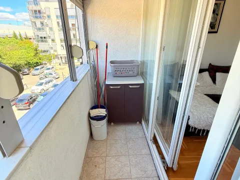 Izdavanje, dvosoban stan, 60m², City Kvart, Podgorica - image 12