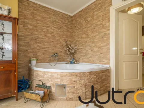 Rent, house, 250m², Donja Gorica, Podgorica - image 19