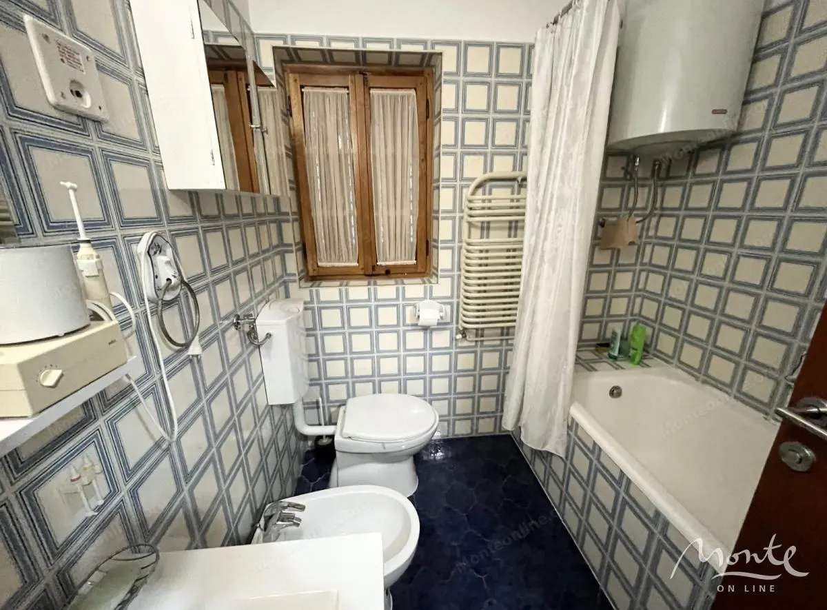 Prodaja, kuća, 205m², Đurići, Herceg Novi