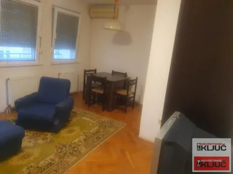 Izdavanje, jednosoban stan, 28m², Bulevar Oslobodjenja, Novi Sad Sve Podlokacije - image 4