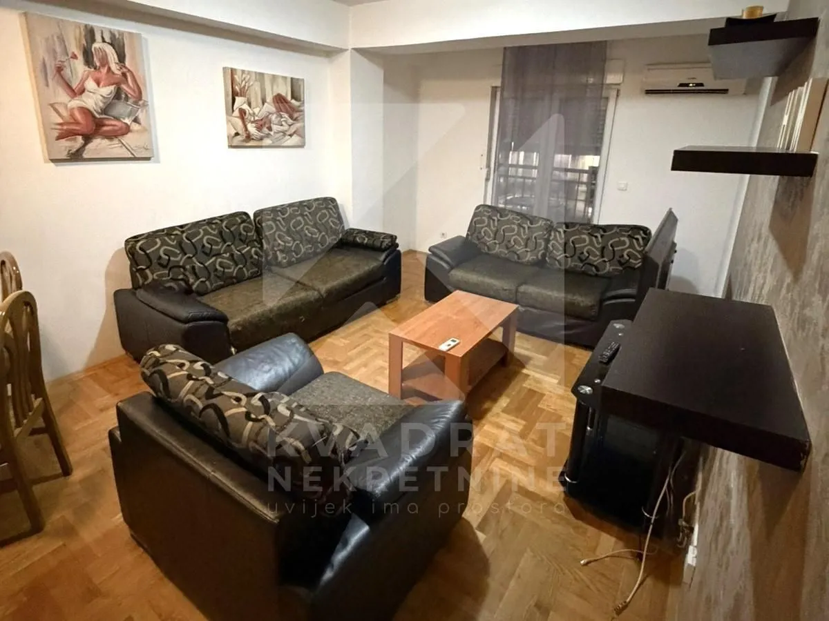 Izdavanje, dvosoban stan, 80m², City Kvart, Podgorica