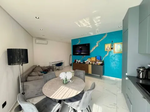 Sale, two bedroom apartment, 91m², Centar, Budva - image 10