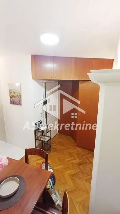 Rent, one bedroom apartment, 30m², Stari Grad, Beograd