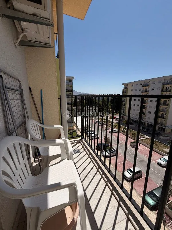 Rent, one bedroom apartment, 42m², Pobrežje, Podgorica