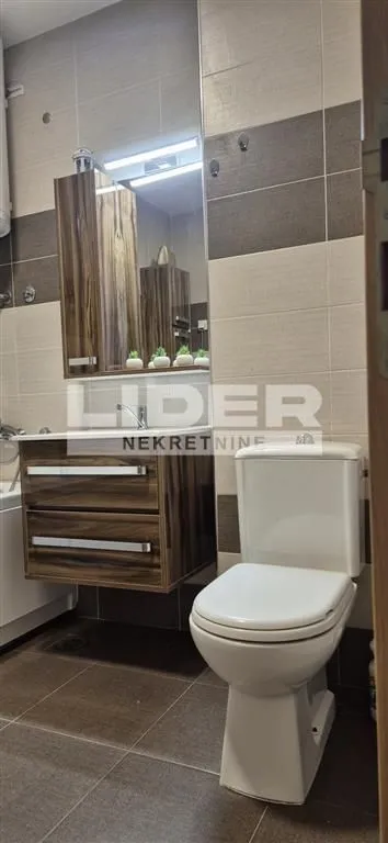 Izdavanje, dvosoban stan, 54m², Crveni Krst, Beograd