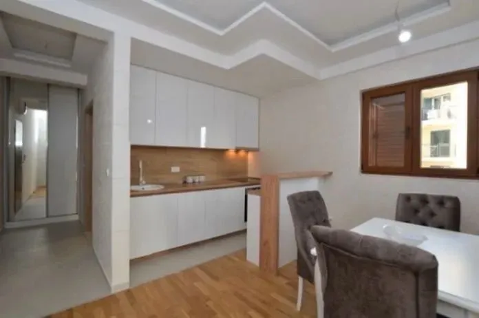 Prodaja, dvosoban stan, 70m², Kalimanj, Tivat