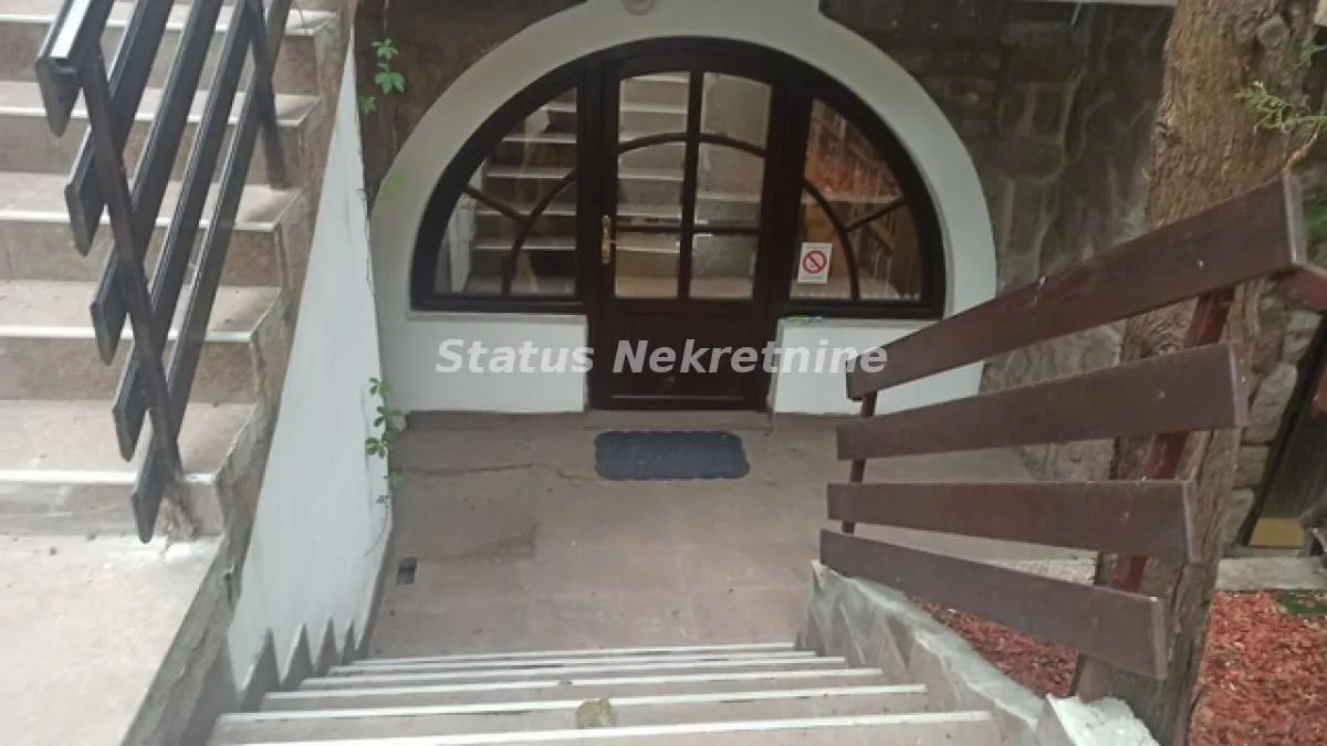 Prodaja, kuća, 264m², Petrovaradin, Novi Sad