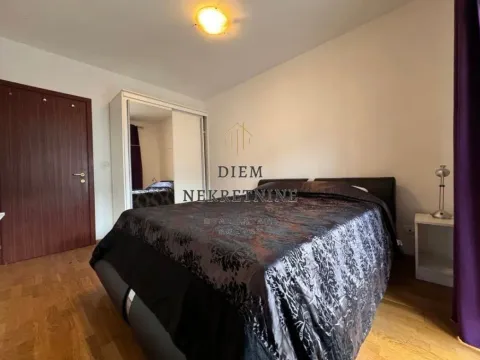 Izdavanje, jednosoban stan, 47m², City Kvart, Podgorica - image 8