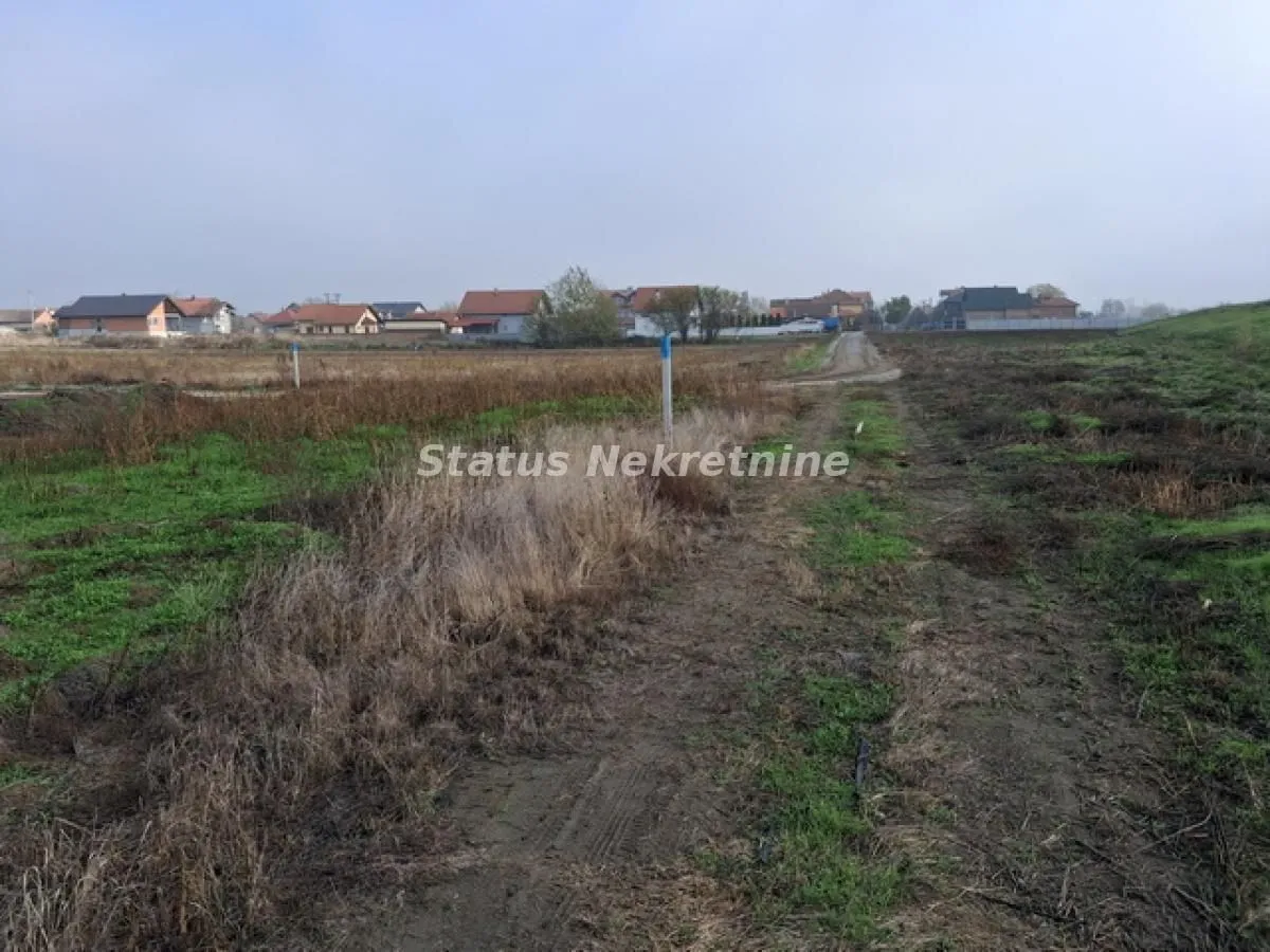 Prodaja, plac, 570m², Futog, Novi Sad Sve Podlokacije