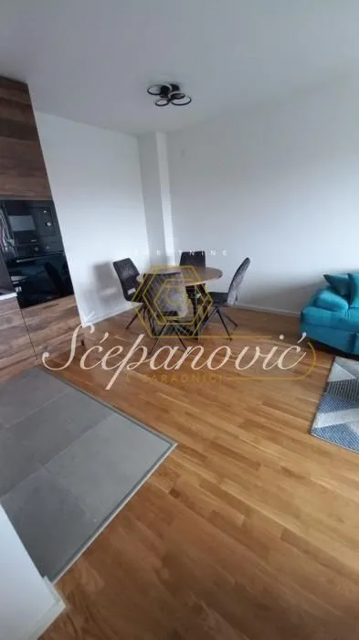 Prodaja, trosoban stan, 55m², Novo naselje, Novi Sad