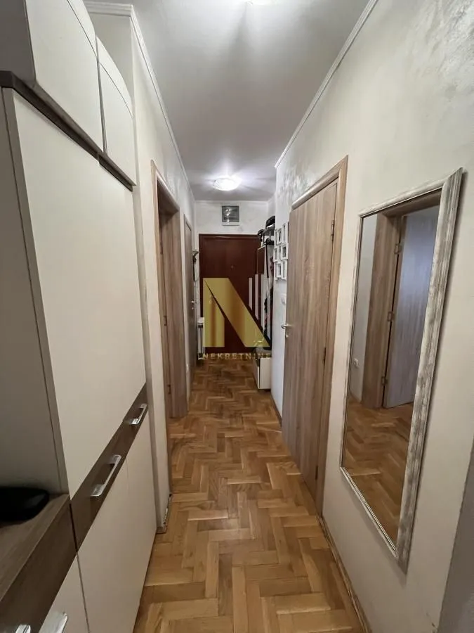 Prodaja, četvorosoban stan, 71m², Podbara, Novi Sad Sve Podlokacije