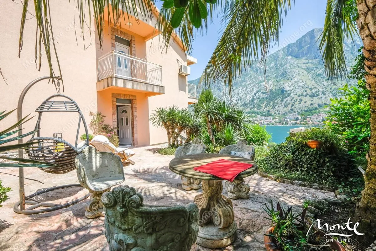 Prodaja, kuća, 172m², Muo, Kotor