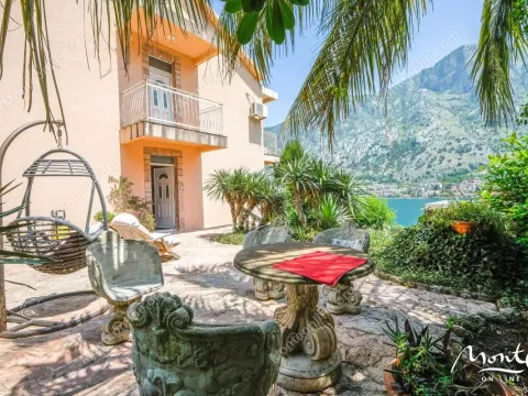 Prodaja, kuća, 172m², Muo, Kotor - image 24