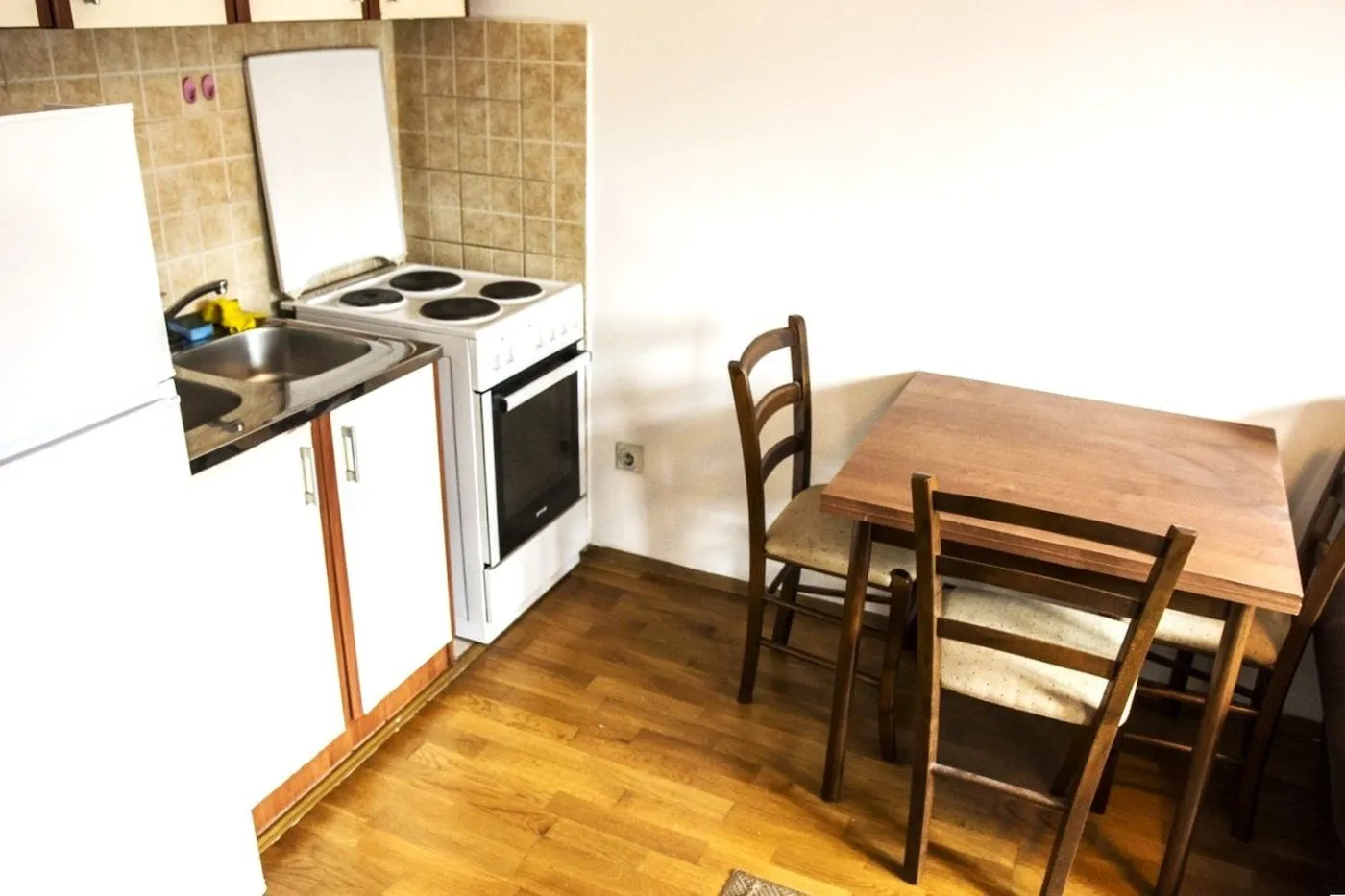 Izdavanje, stan, 33m², Pobrežje, Podgorica