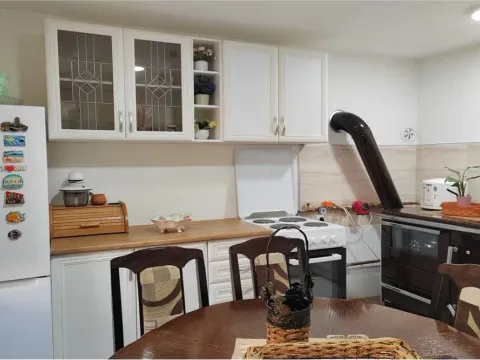 Prodaja, kuća, 142m², Apelovac, Niš - image 14