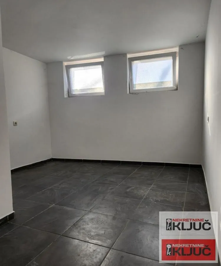 Sale, office space, 58m², Rotkvarija, Novi Sad Sve Podlokacije