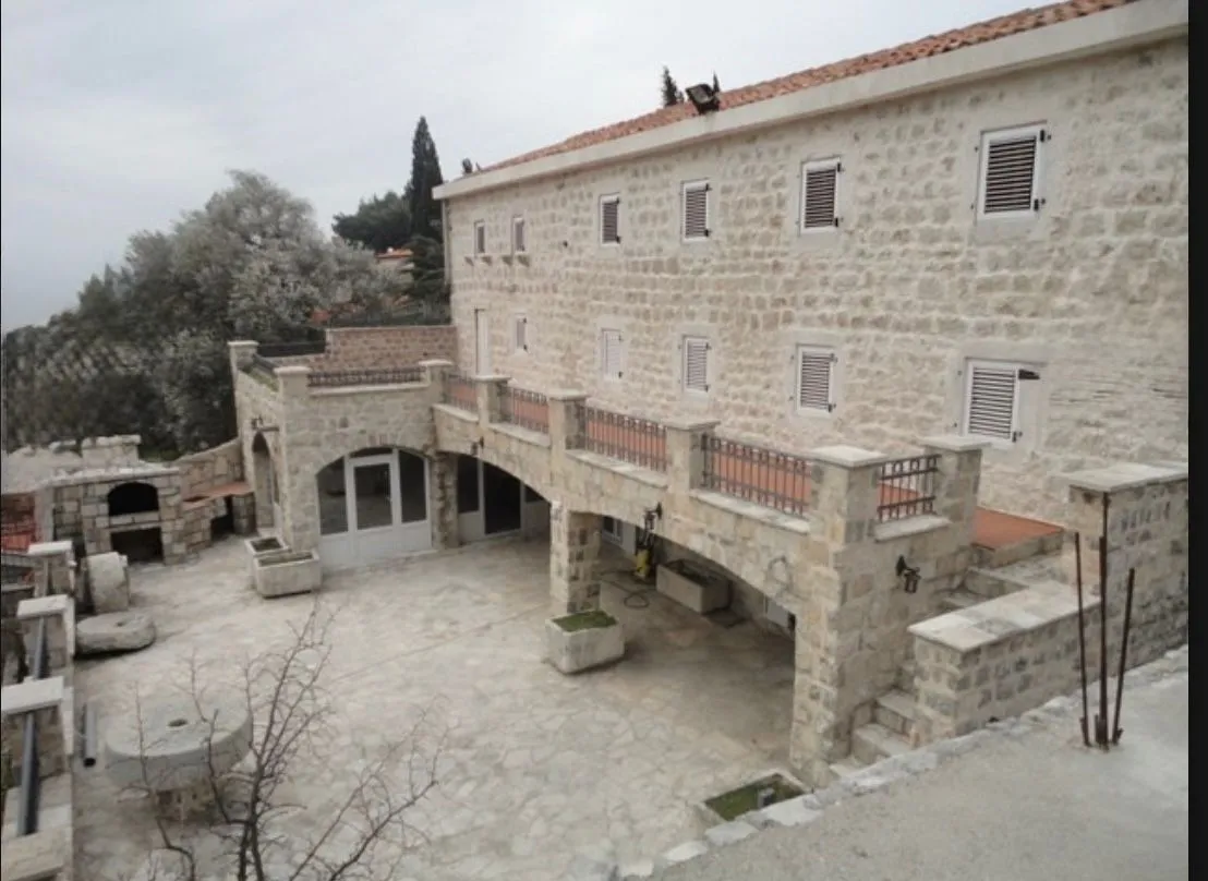 Sale, house, 300m², Reževići, Budva