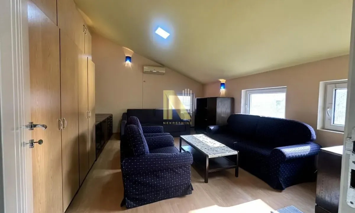 Izdavanje, dvosoban stan, 54m², Salajka, Novi Sad Sve Podlokacije