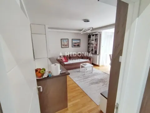 Prodaja, trosoban stan, 64m², Lion, Zvezdara Sve Podlokacije - image 2