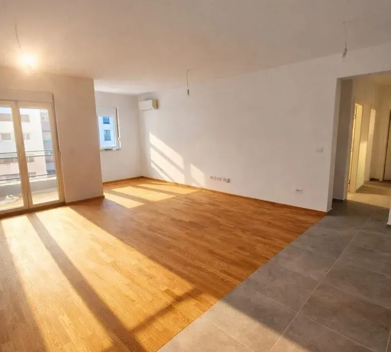 Prodaja, dvosoban stan, 80m², Stari Aerodrom, Podgorica
