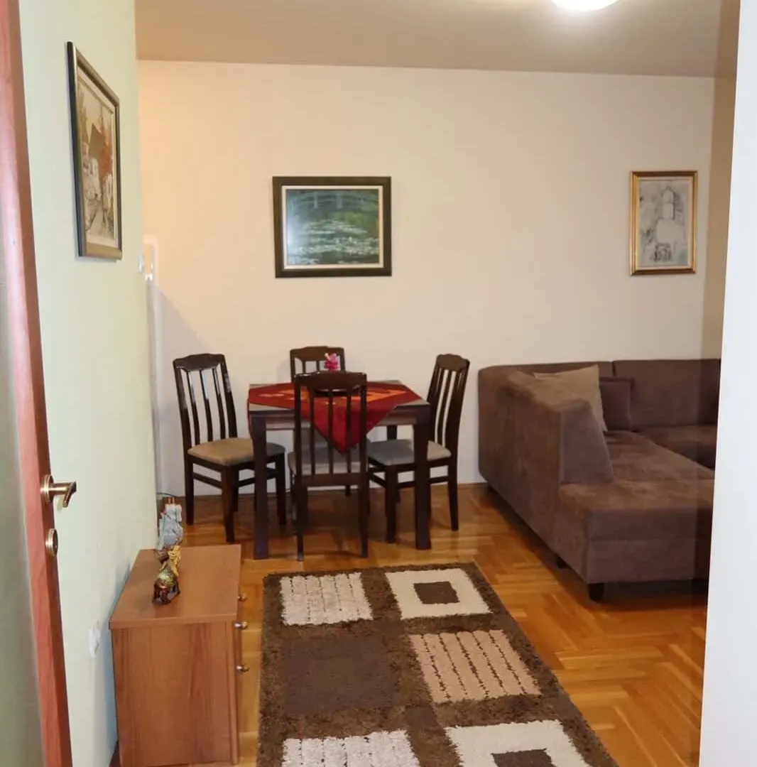 Prodaja, jednosoban stan, 43m², Krivi Most, Podgorica