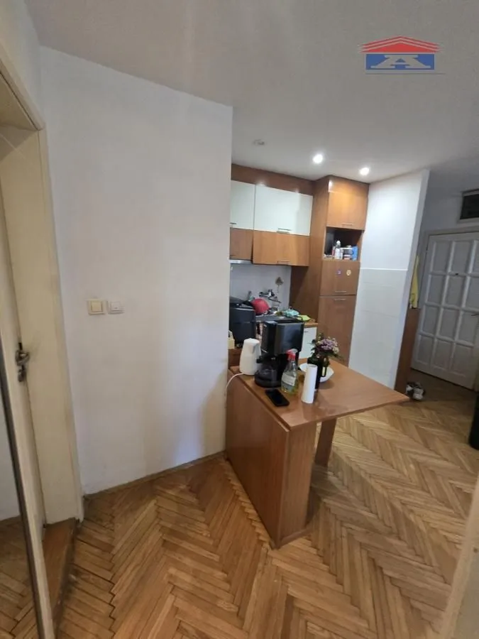 Izdavanje, jednosoban stan, 40m², Centar, Novi Sad