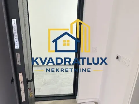 Prodaja, jednosoban stan, 53m², Centar, Bar - image 8