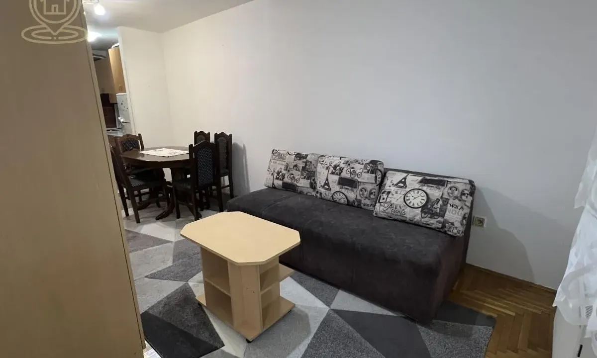 Izdavanje, dvosoban stan, 47m², Detelinara, Novi Sad Sve Podlokacije