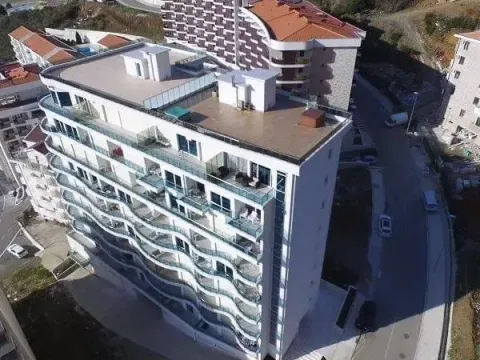 Sale, two bedroom apartment, 55m², Bečići, Budva - image 9