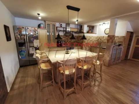 Izdavanje, kuća, 180m², Crveni Krst, Beograd - image 4