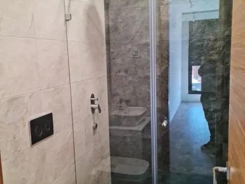 Izdavanje, kuća, 240m², Sremska Kamenica, Petrovaradin - image 27