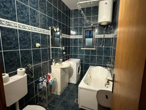 Izdavanje, kuća, 170m², Gornja Gorica, Podgorica - image 11