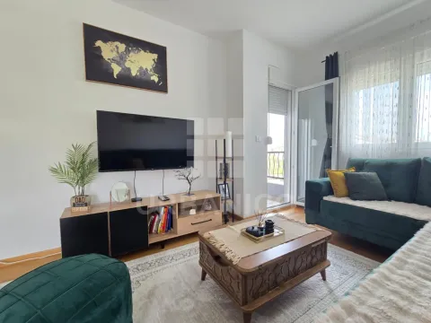 Prodaja, jednosoban stan, 46m², Stari Aerodrom, Podgorica - image 3