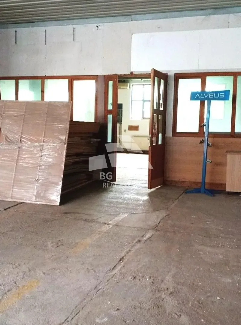 Rent, office space, 1400m², Zemun Centar, Zemun Sve Podlokacije