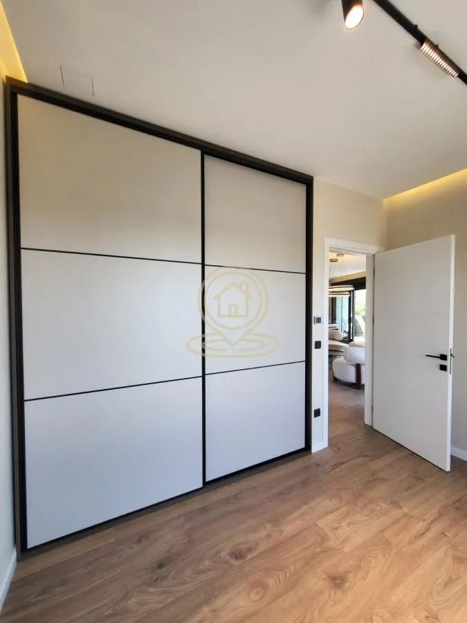 Izdavanje, trosoban stan, 83m², Olimp, Zvezdara Sve Podlokacije