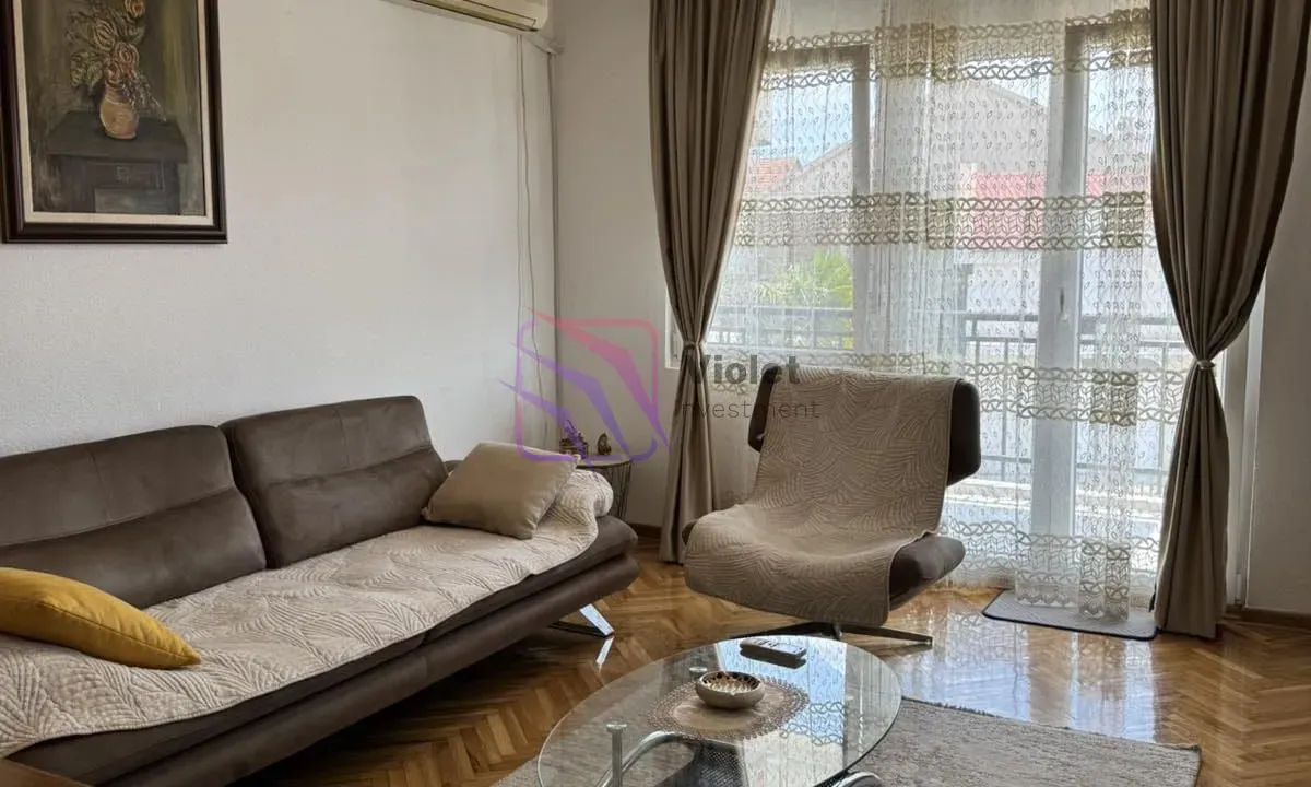 Izdavanje, dvosoban stan, 75m², Gornja Gorica, Podgorica