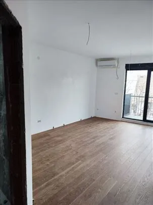 Prodaja, dvosoban stan, 61m², Cvetkova Pijaca, Zvezdara Sve Podlokacije