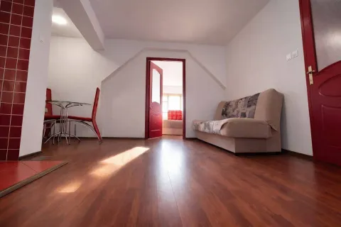 Prodaja, trosoban stan, 66m², Centar, Podgorica - image 2