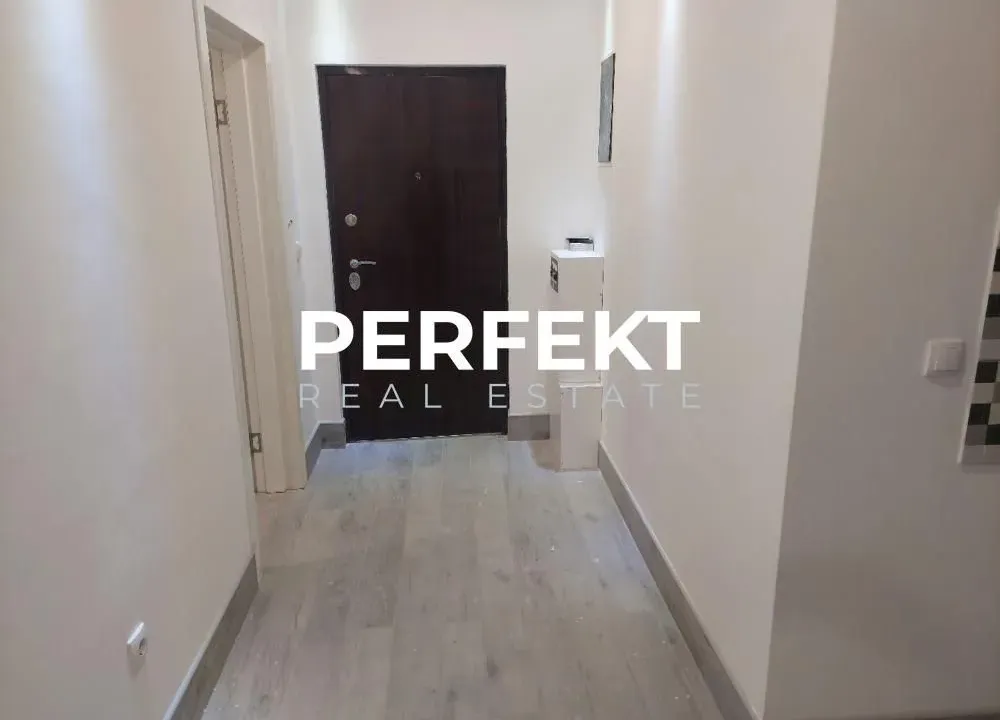 Prodaja, dvosoban stan, 60m², Pančevo, Srbija