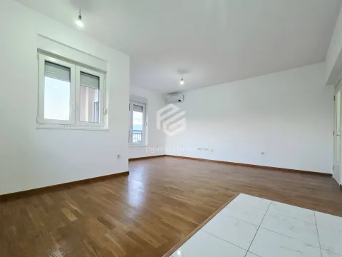 Izdavanje, dvosoban stan, 70m², Zabjelo, Podgorica - image 3