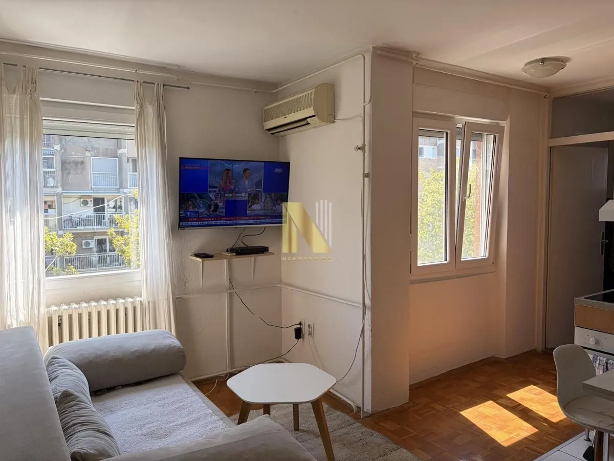 Izdavanje, jednosoban stan, 28m², Liman 4, Novi Sad Sve Podlokacije