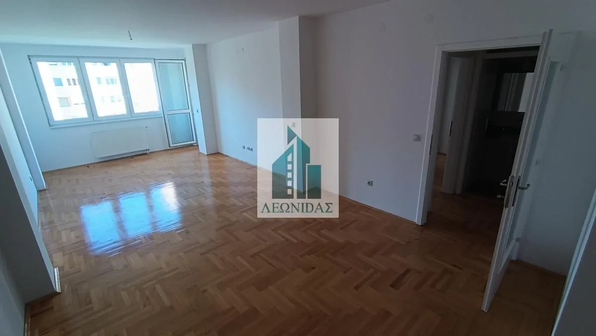 Prodaja, trosoban stan, 79m², Medijana, Niš