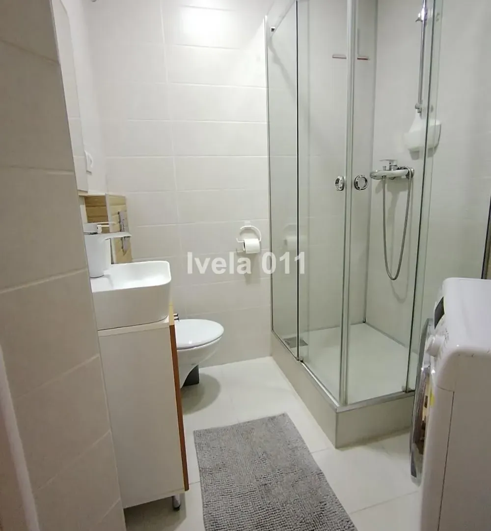 Prodaja, trosoban stan, 61m², Gundulićev Venac, Beograd