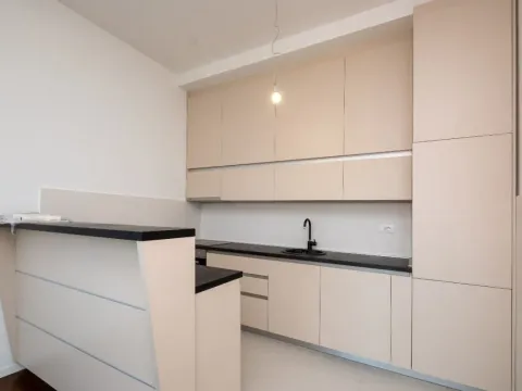 Prodaja, trosoban stan, 95m², Gornja Gorica, Podgorica - image 3