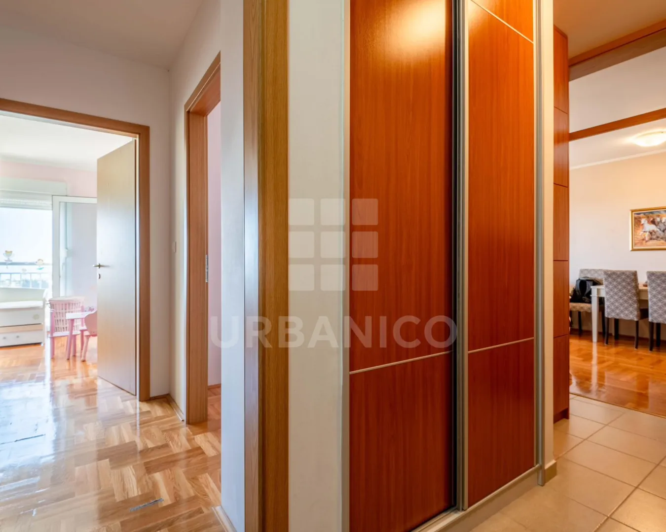 Sale, two bedroom apartment, 69m², Centar, Bar