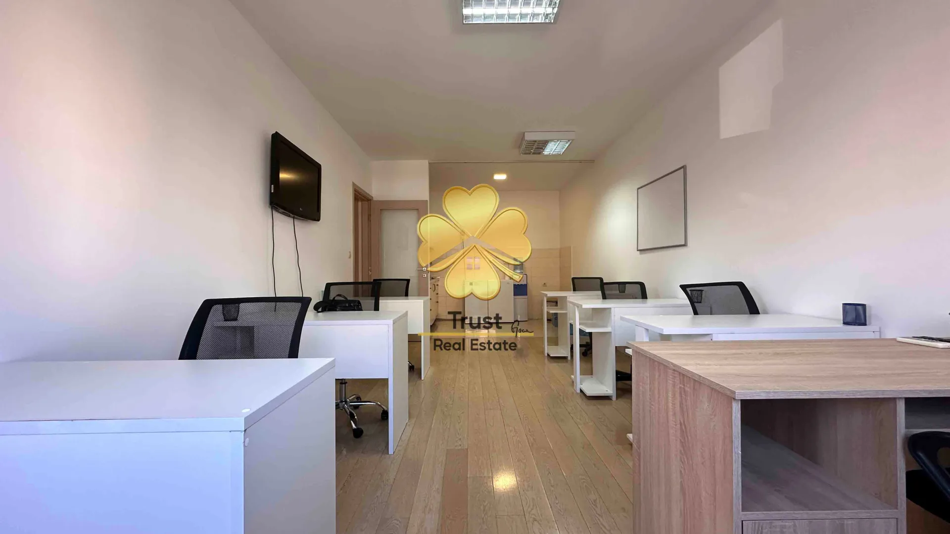 Rent, office space, 75m², City Kvart, Podgorica