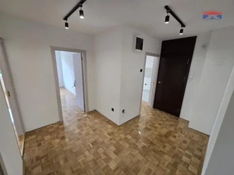 Prodaja, dvosoban stan, 60m², Novo naselje, Novi Sad - image 13