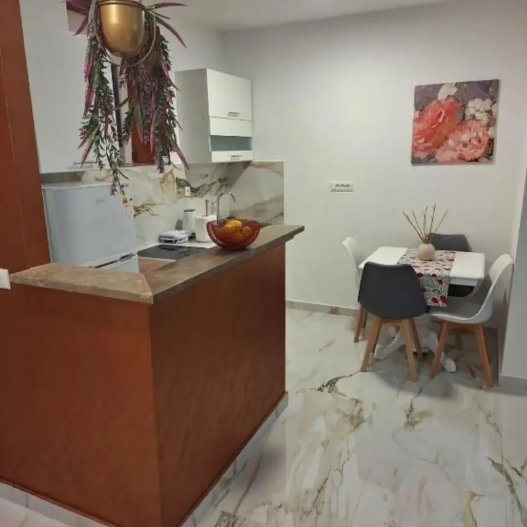 Stan-na-dan, jednosoban stan, 48m², Centar, Tivat